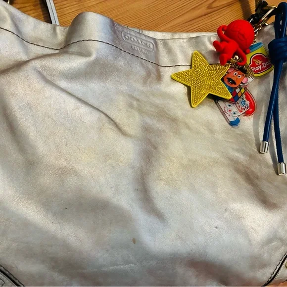 Vintage Y2K Coach Metallic Silver Hobo Bag coach Carly with handmade charm - Picture 3 of 14